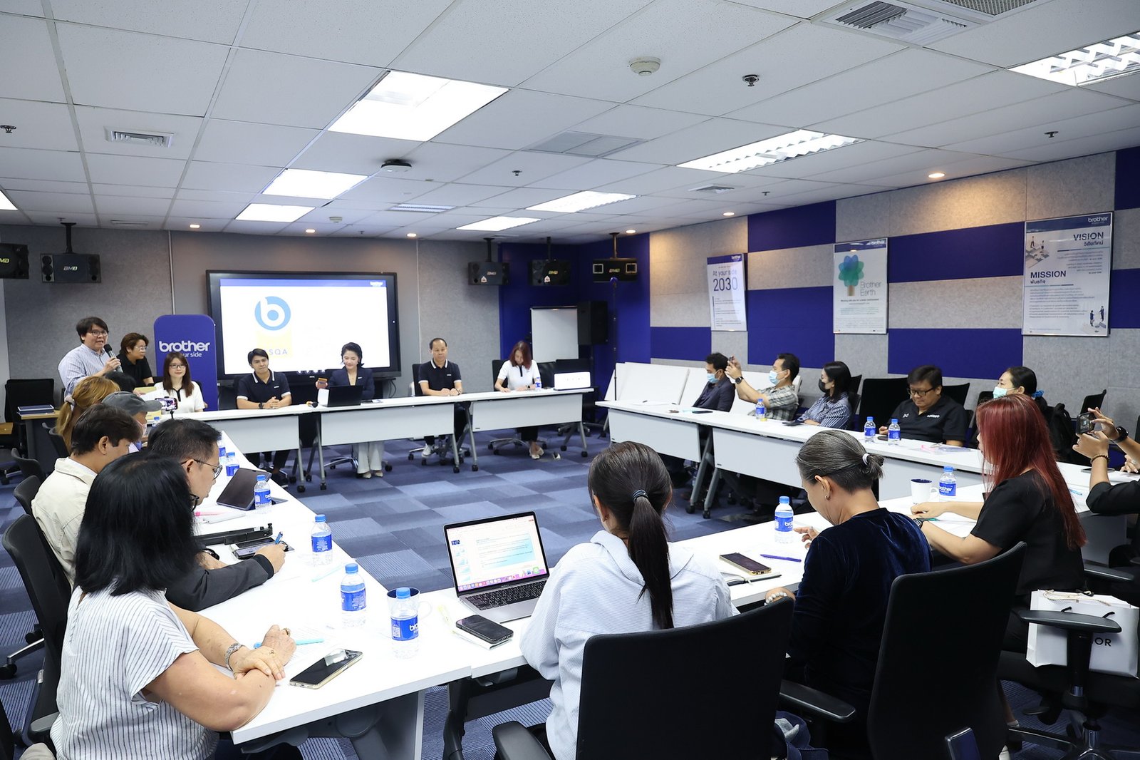 บราเดอร์ รบกวนฝากข่าวประชาสัมพันธ์ : บราเดอร์ ยกระดับ BSQA สู่ต้นแบบ CSV ด้านงานบริการระดับประเทศตอกย้ำ “At Your Side, Every Side of Life”