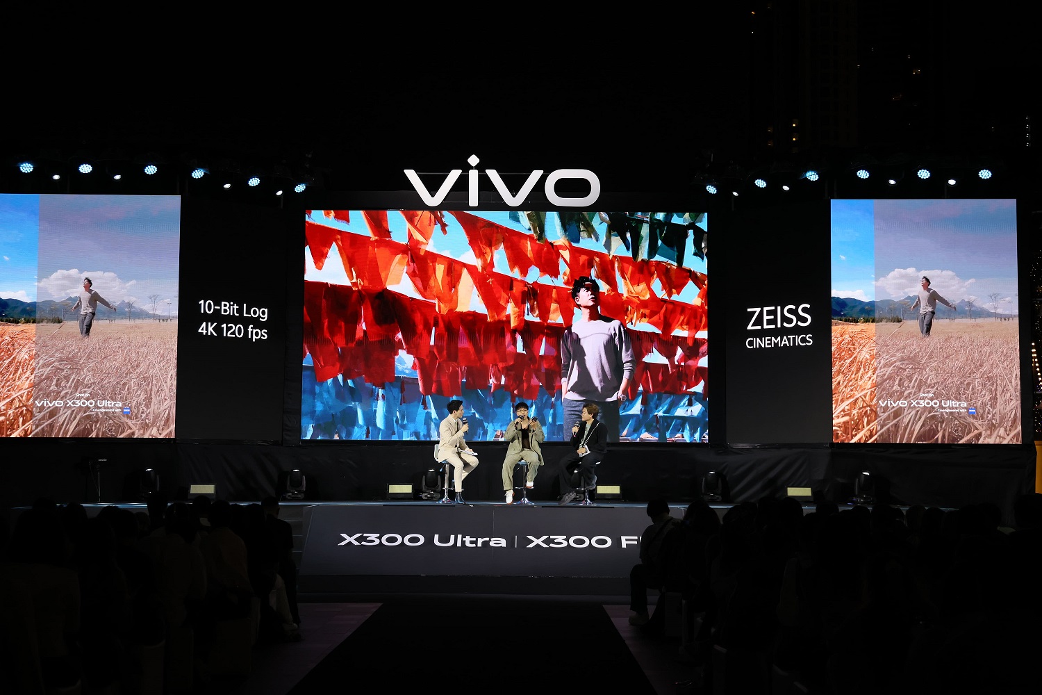 vivo เปิดตัว X300 Ultra และ X300 FE ในไทย 'เทคเดียวก็เอาอยู่' ถ่ายภาพและวิดีโออย่างมืออาชีพ