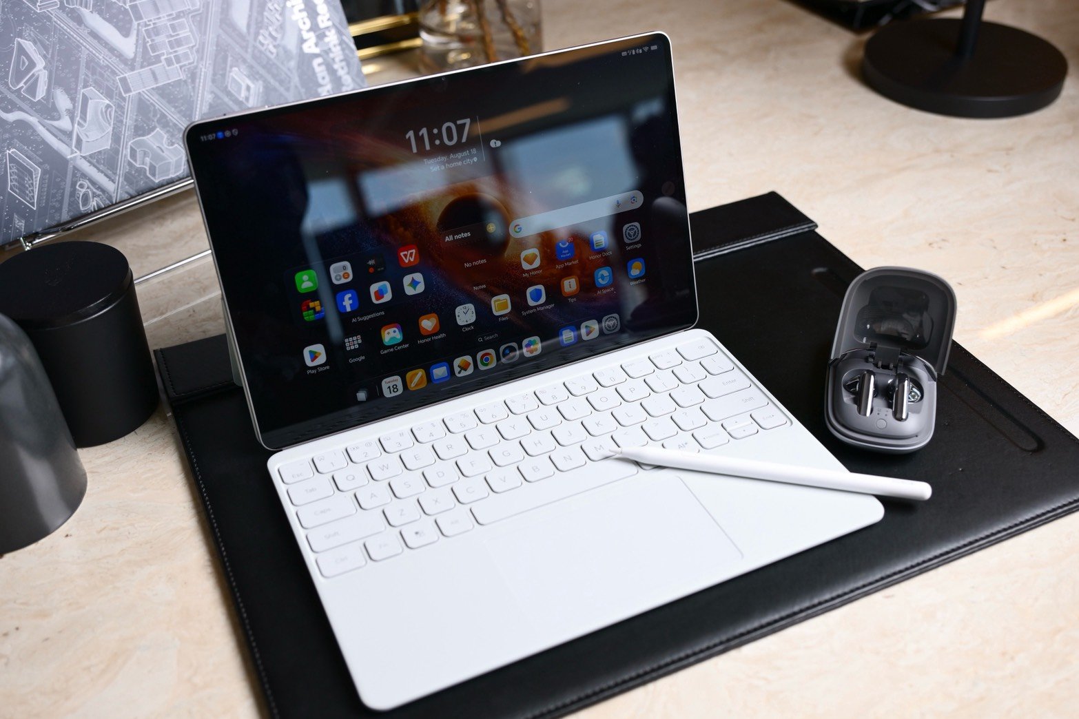 HONOR MagicPad4 ราคา 29,999 บาท แถมคีย์บอร์ดและ Magic Pencil 4S